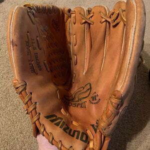 Mizuno MPR 1150 11.5” Prospect Power Lock RHT Baseball Glove